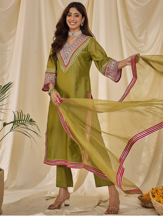 Women Ethnic Motif Embroidered Sequinned Kurta with Trousers & Dupatta