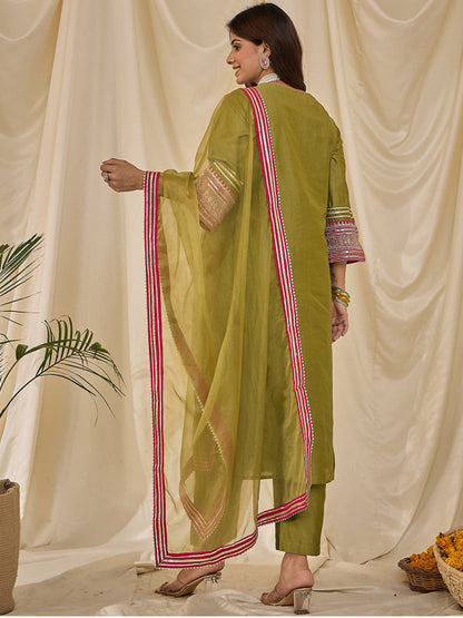 Women Ethnic Motif Embroidered Sequinned Kurta with Trousers & Dupatta