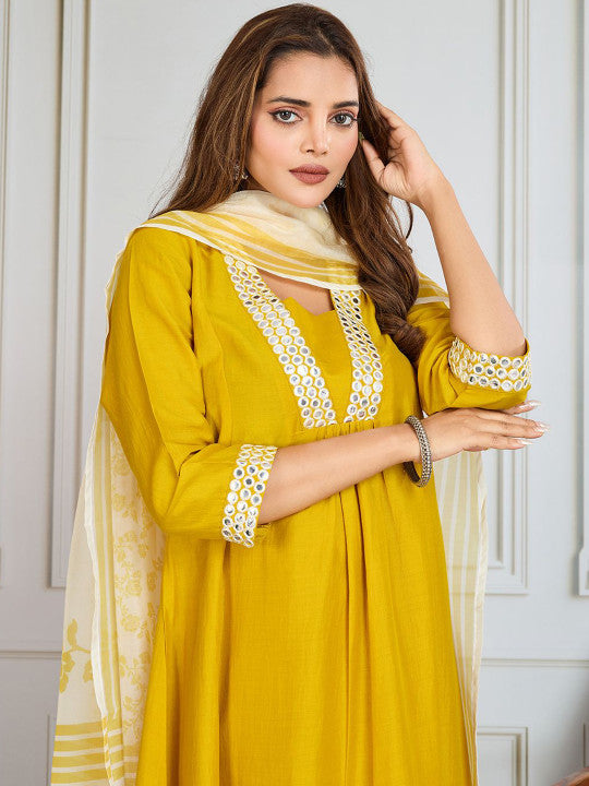 Women Printed Anarkali Kurta & Trouser With Dupatta Kurta Sets