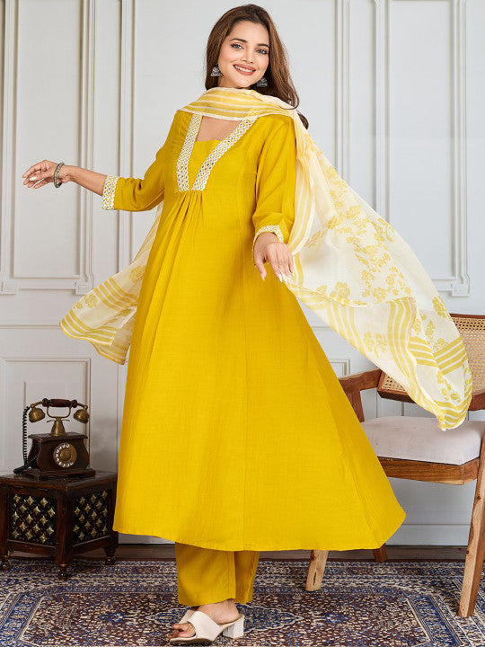 Women Printed Anarkali Kurta & Trouser With Dupatta Kurta Sets